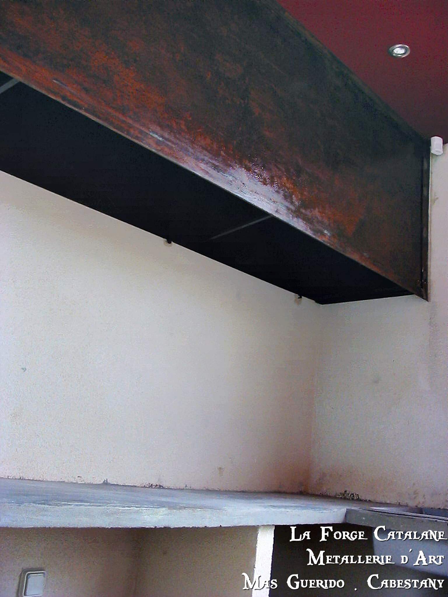 Hotte moderne 3 forge catalane.jpg